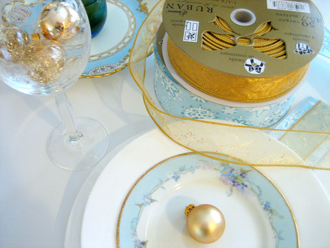 Christmas Decorations 5 Ways to Decorate Your Holiday Table on a Budget 